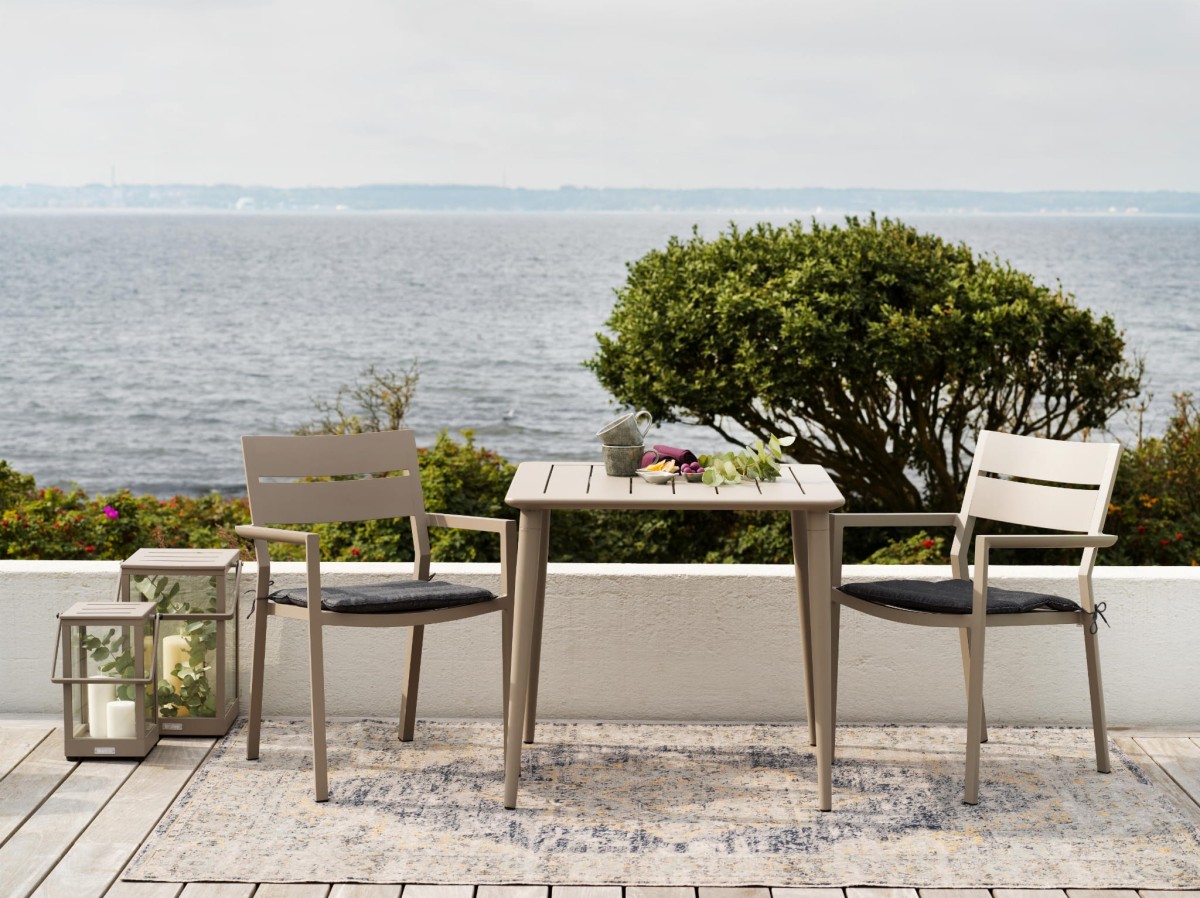 78203 Nimes_Delia press_78203.jpg