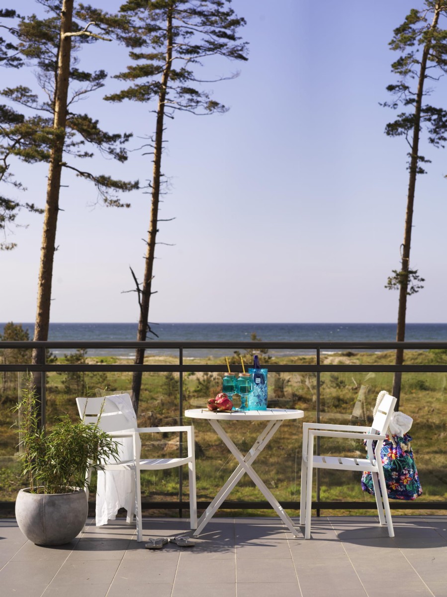 26730 Wilkie_delia_cafe press_26730.jpg