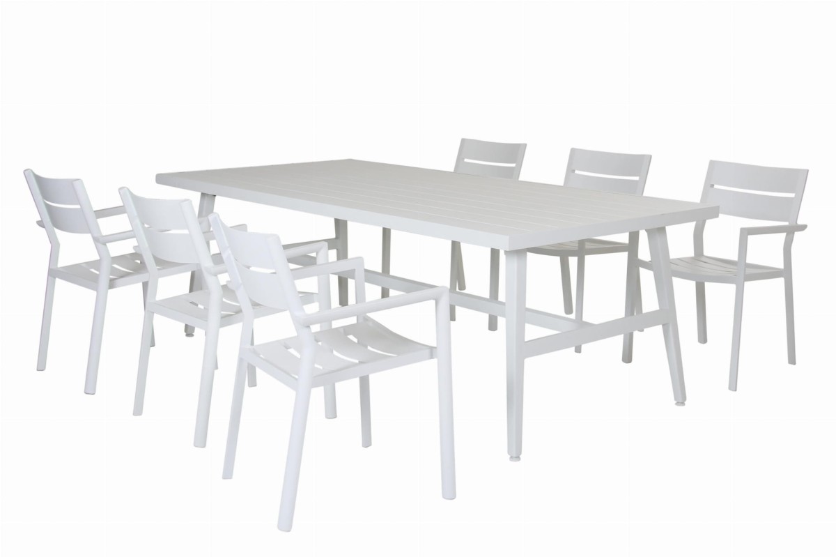 15373 Delia_calmar_dining press_15373.jpg