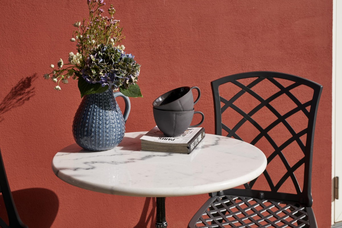 33557 Arras_Loire_cafe_detail press_33557.jpg