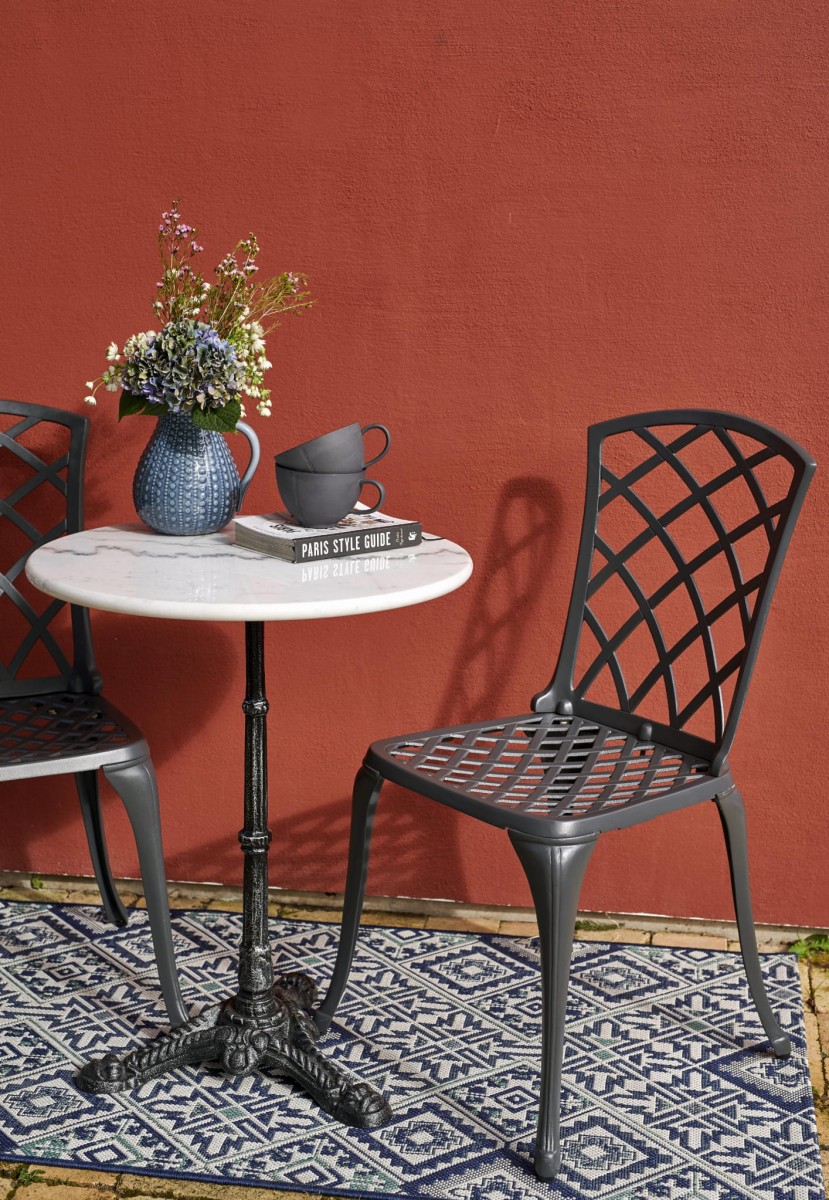 33555 Arras_Loire_cafe_detail press_33555.jpg