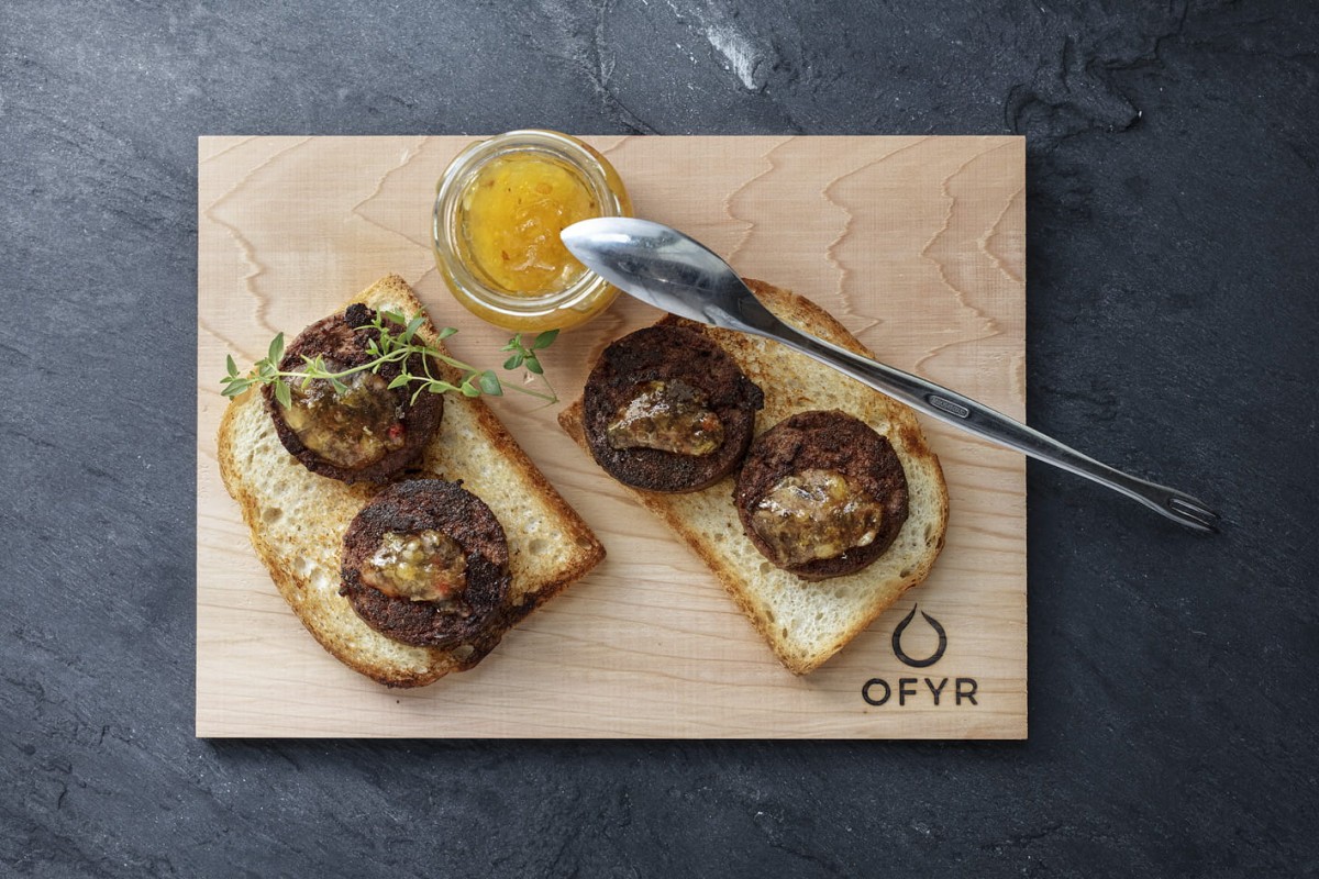 Grill ogrodowy OFYR Classic Black Storage 85-100