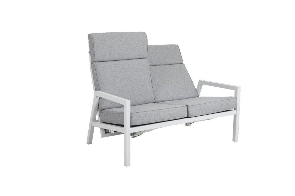 76678 4782-5-07_Belfort_2-seatersofa_Single screen_76678.jpg