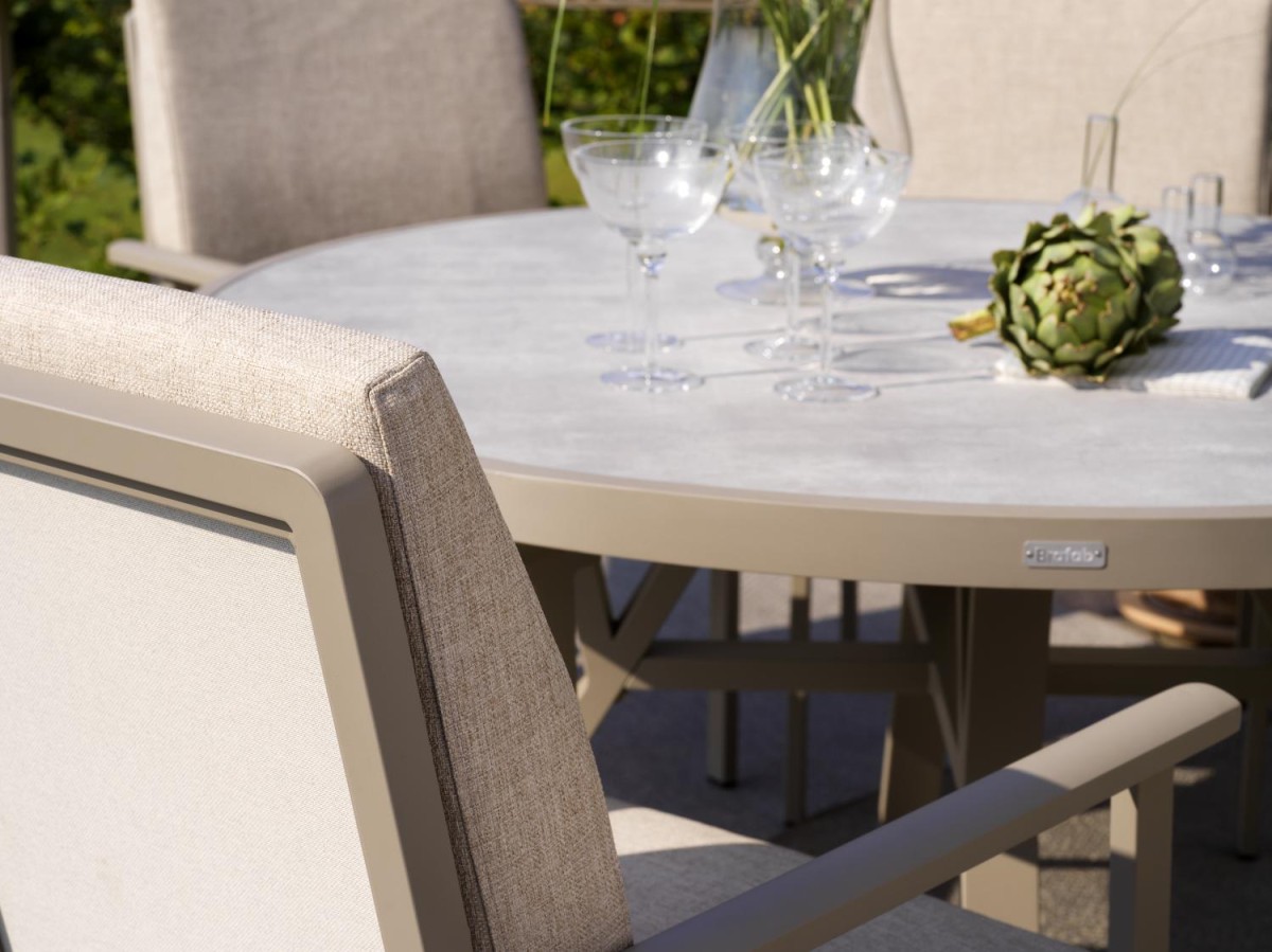 78129 Samvaro_dining_detail screen_78129.jpg