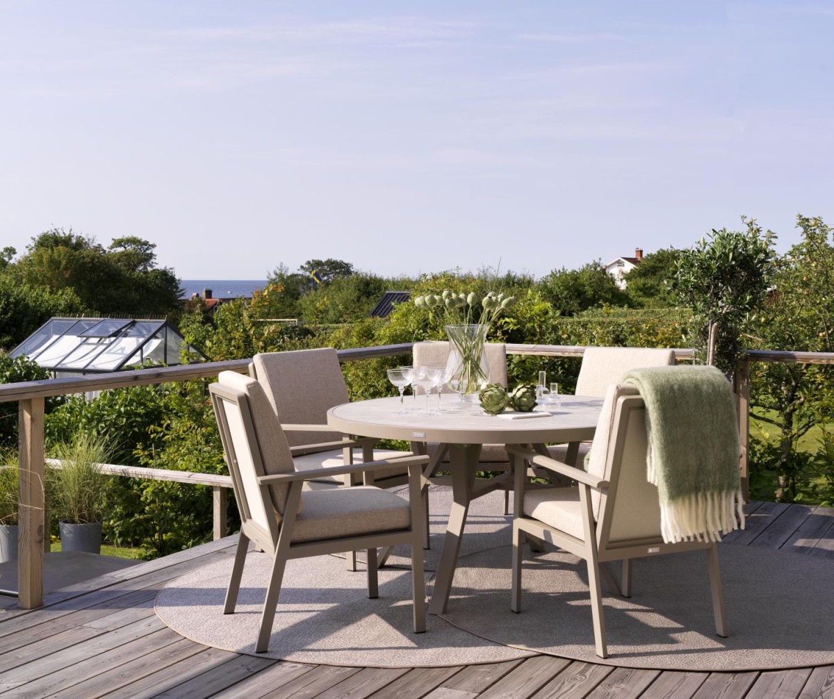 78130 Samvaro_dining screen_78130.jpg