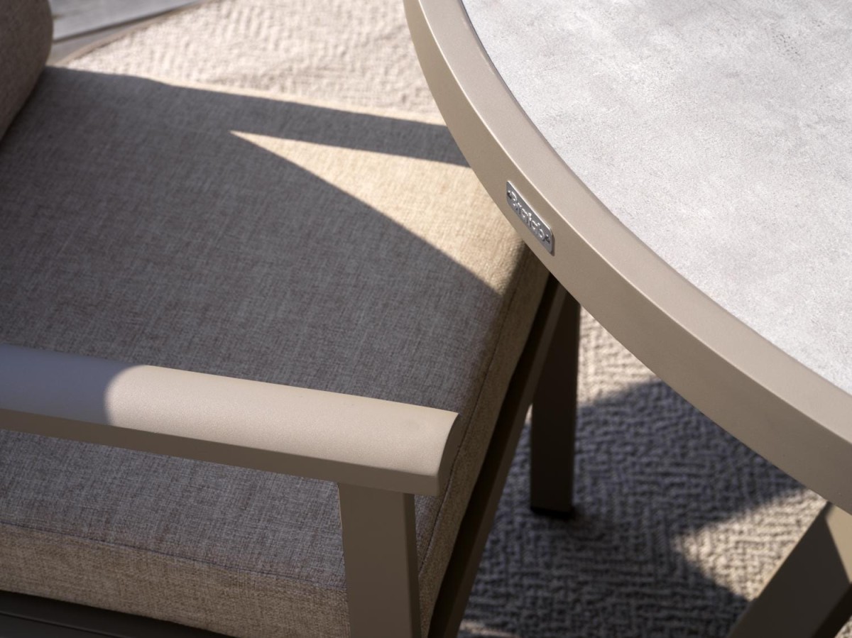 78125 Samvaro_dining_detail_1 screen_78125.jpg