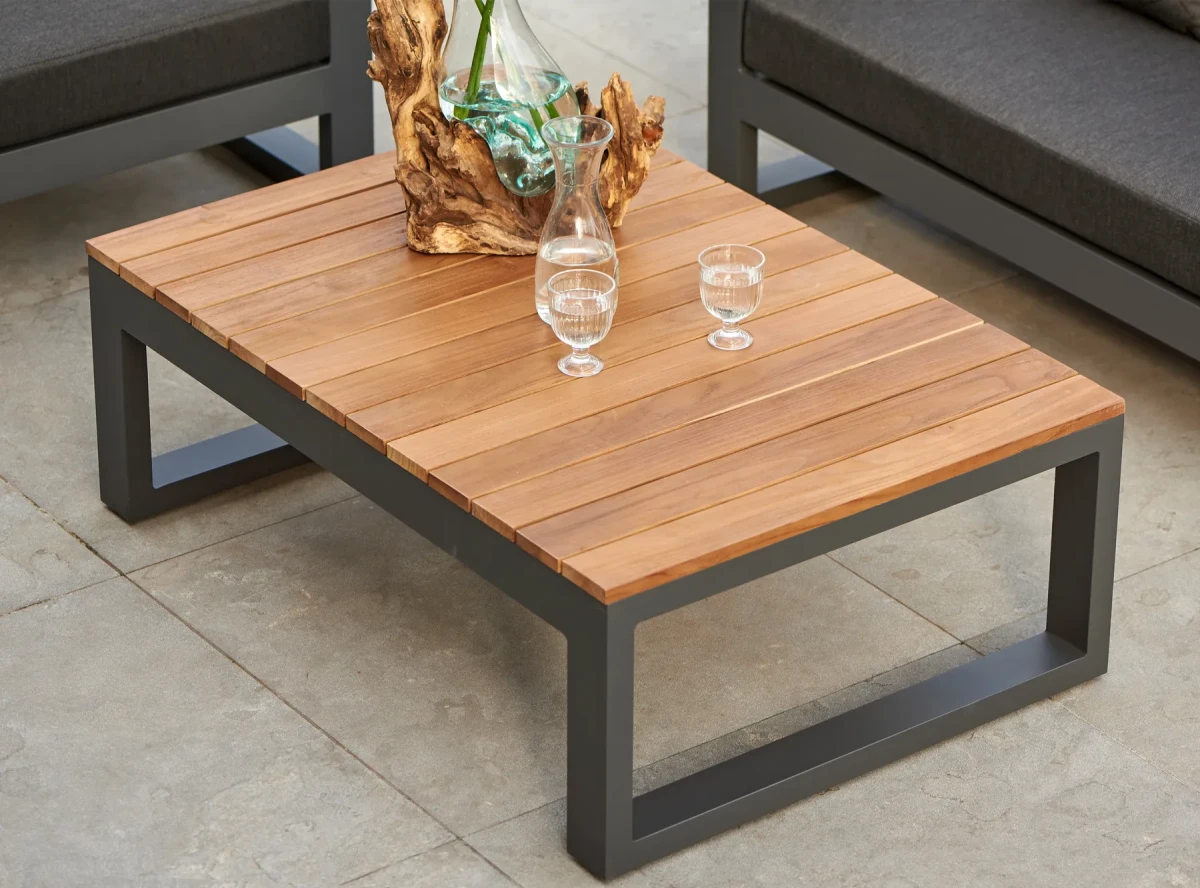 LIFE_22-1761-560-385F_LOUNGE-SOR-LOUNGE-SET-LAV-BCO_LC_03.webp