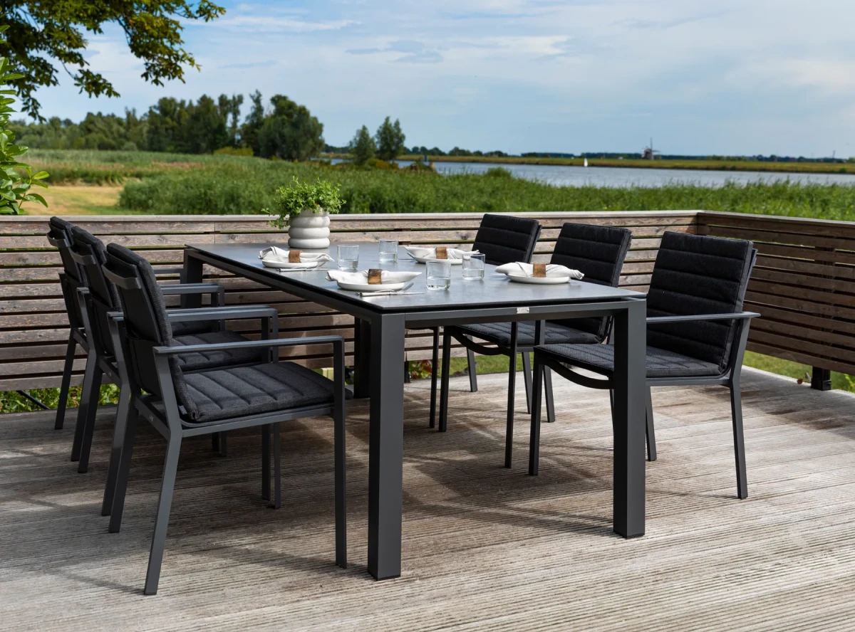 LIFE_27-0150-205-241-0388-205F_DINING-COD-210-SET-PRI-LAV-CER-GST_L_03 (3).webp