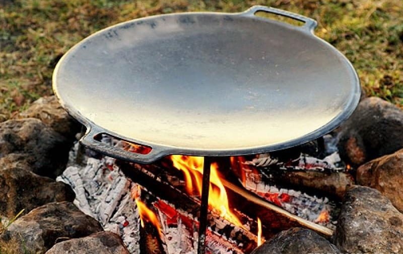 Patelnia z nóżkami na ognisko 58cm Muurikka