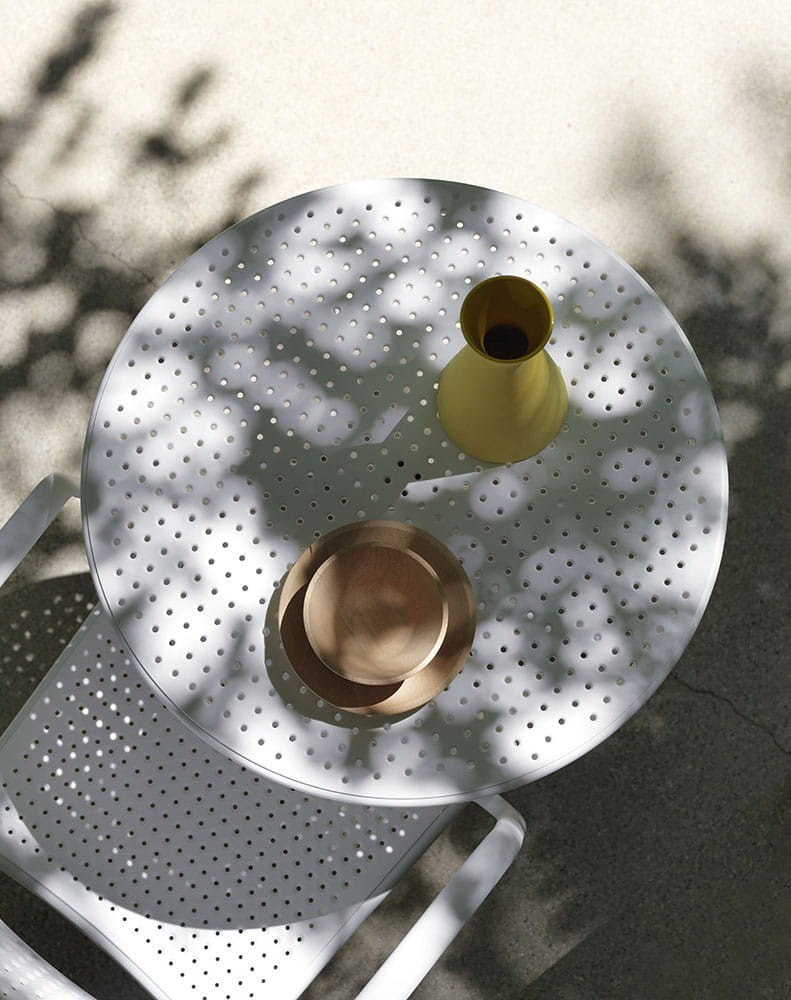 Nardi_tables_STEP_ambient images1_LR.jpg