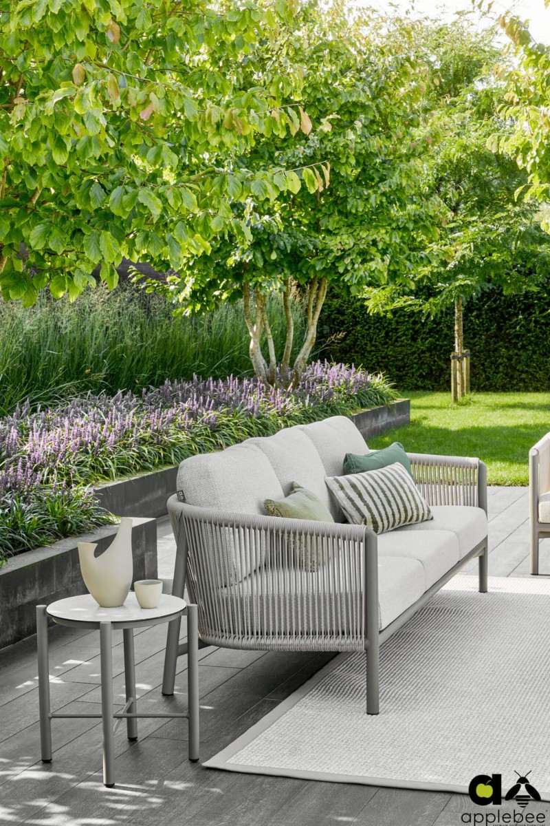 2024_Apple_Bee_Bora Bora_Lounge_Amb_LR-10.jpg