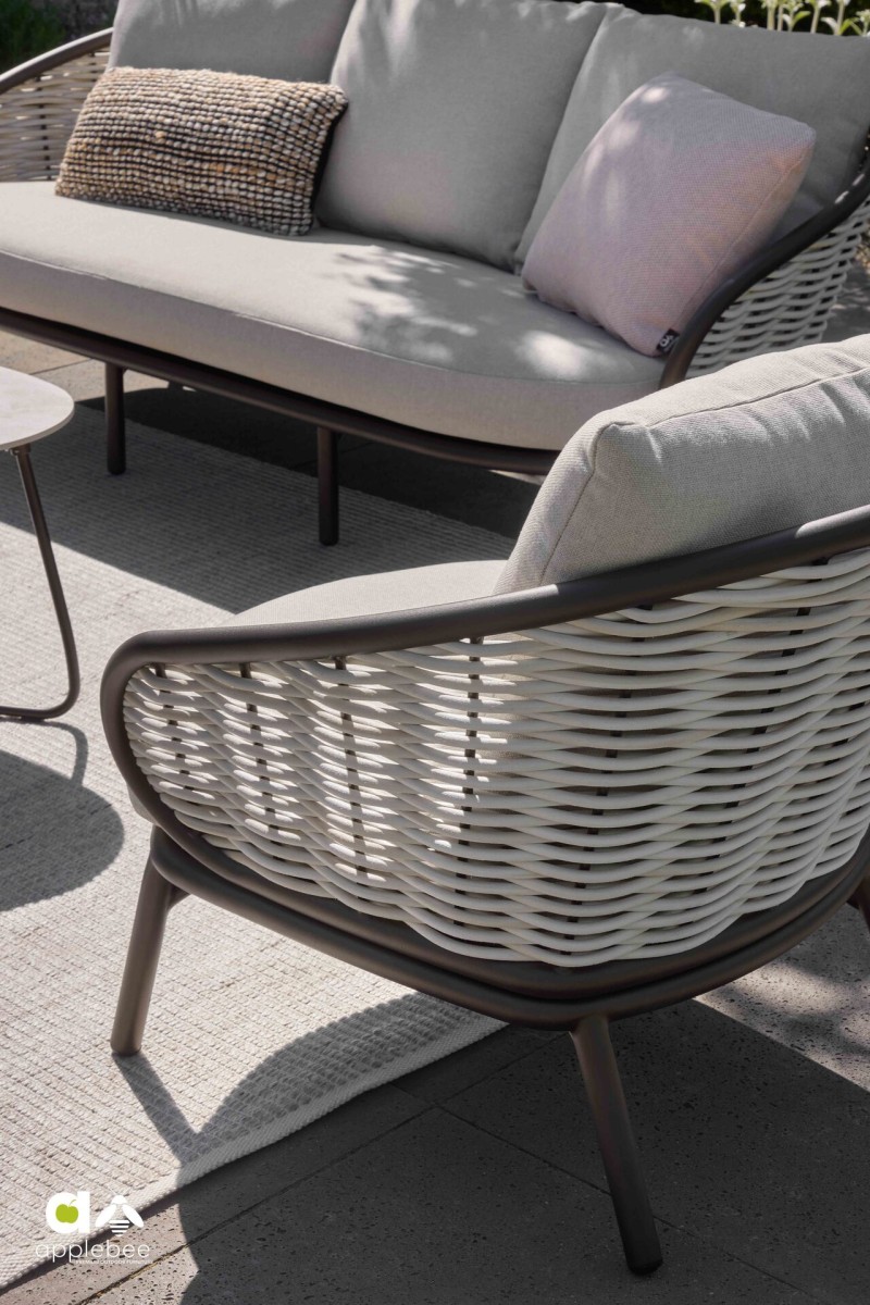 2026_Apple_Bee_Pine Key_Bronze_Amb_LRML-04.jpg