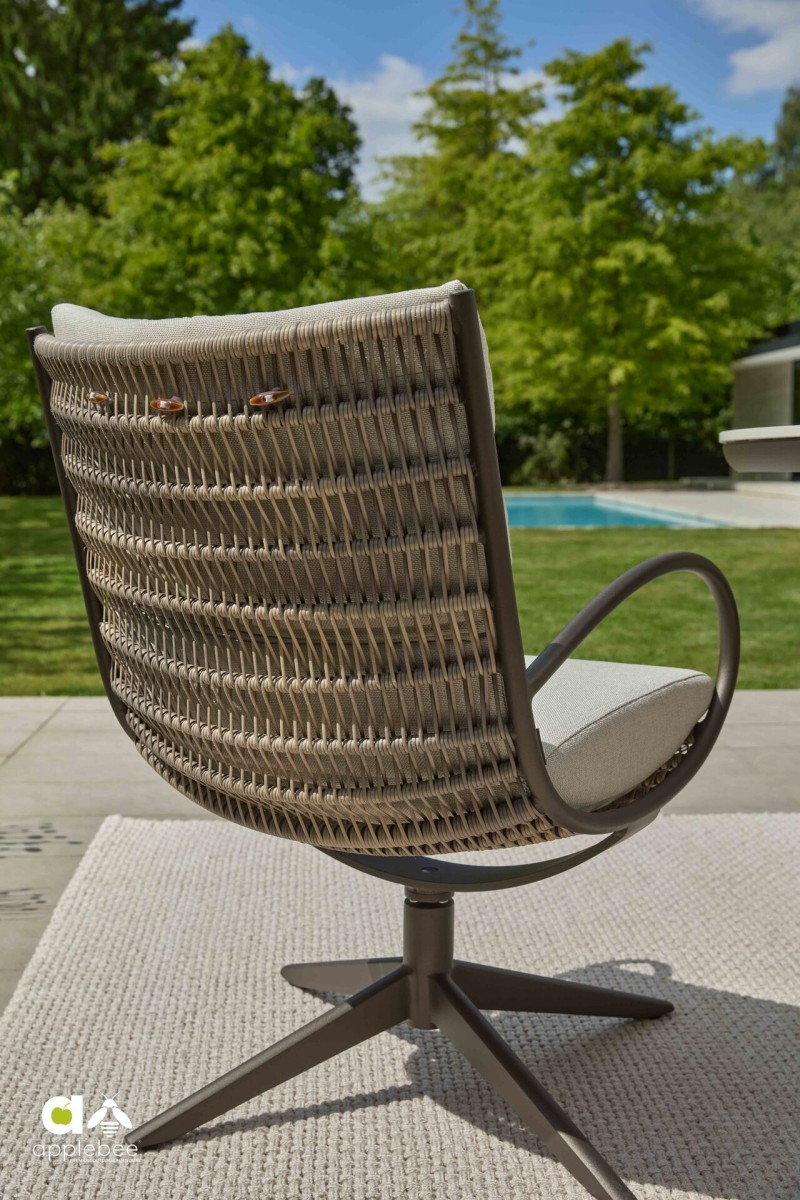 2026_Apple_Bee_Camp Bay_Bronze_Amb_LRML-03.jpg