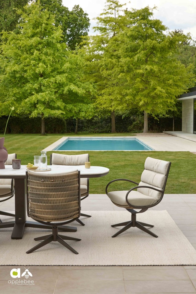 2026_Apple_Bee_Camp Bay_Bronze_Amb_LRML-11.jpg