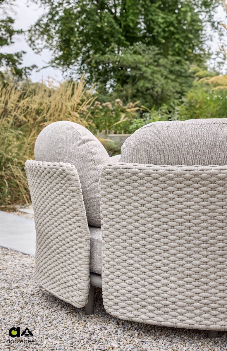 AppleBee_2025_ChillOut_daybed_Lounge_Amb_HRML__8 (1).jpg