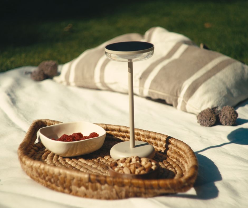 Solar &amp; USB table Light Bobbie Sand-940x788-c.jpg