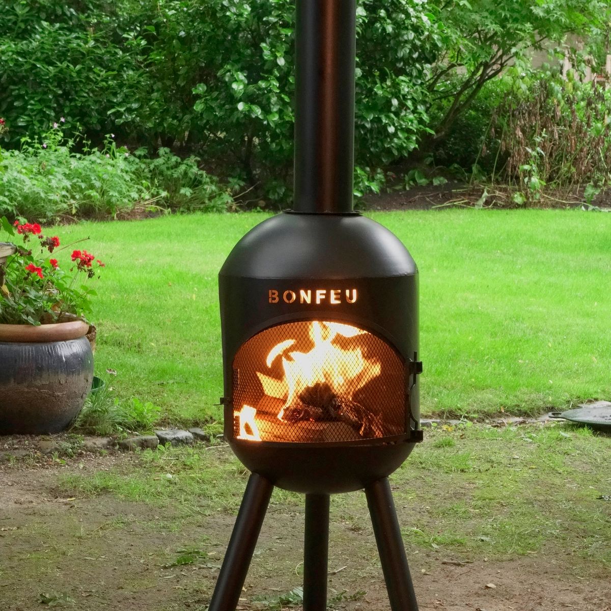 BonFeu Fireplace BonSolo Black-3-1200x1200-c.jpg