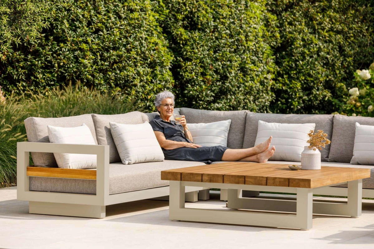 LIFESTYLE_HIM-LOUNGE-SET-BEI-BST_L_09.jpg