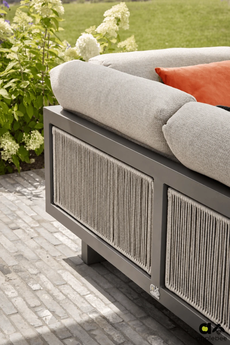 Nowoczesna sofa ogrodowa z plecionką (1).png