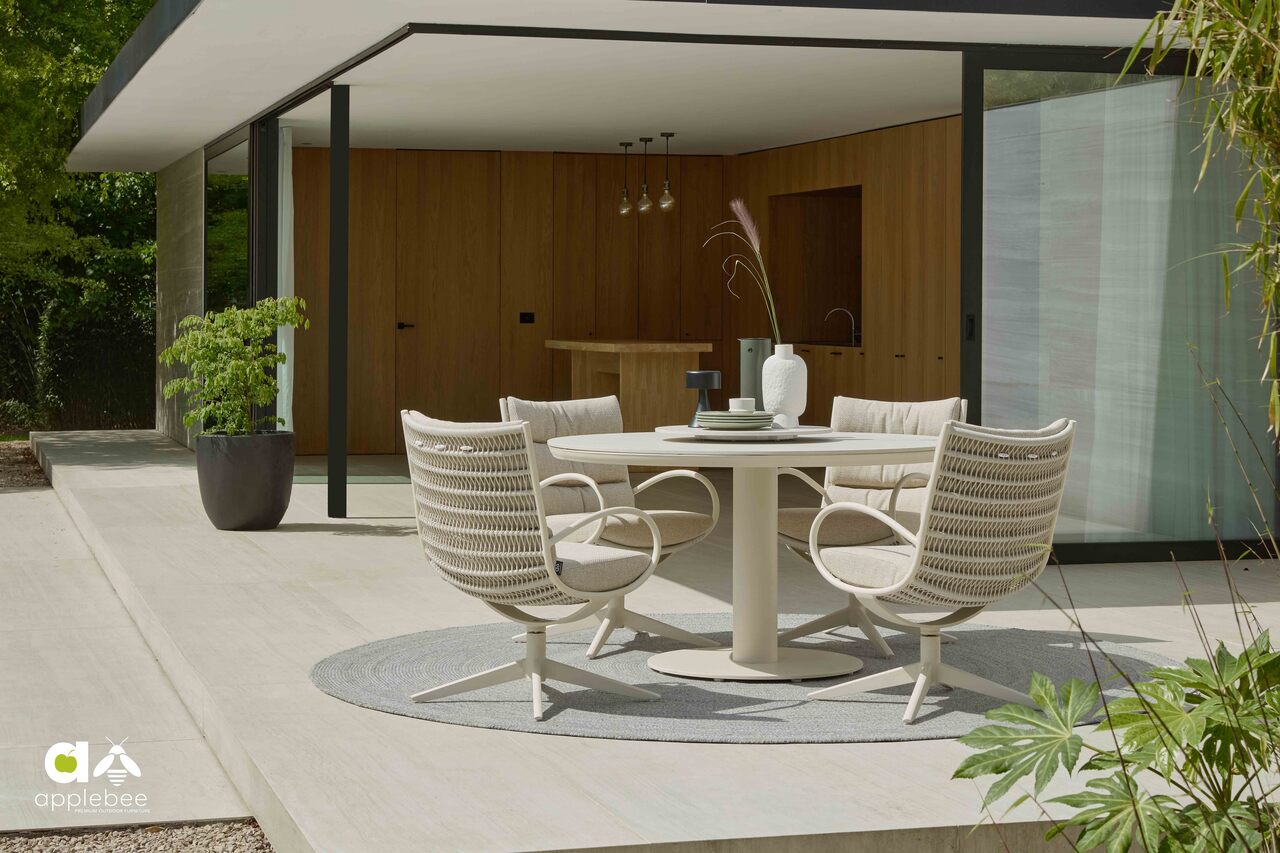 2026_Apple_Bee_Camp Bay_Oyster_Amb_LRML_-12.jpg